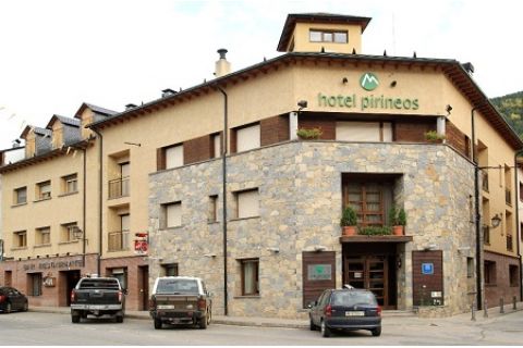 HOTEL PIRINEOS